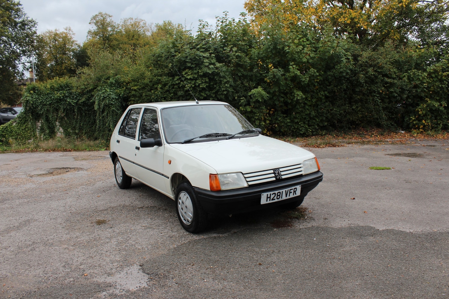 Used Peugeot 205 1990 for sale - 76638743: Photo 4