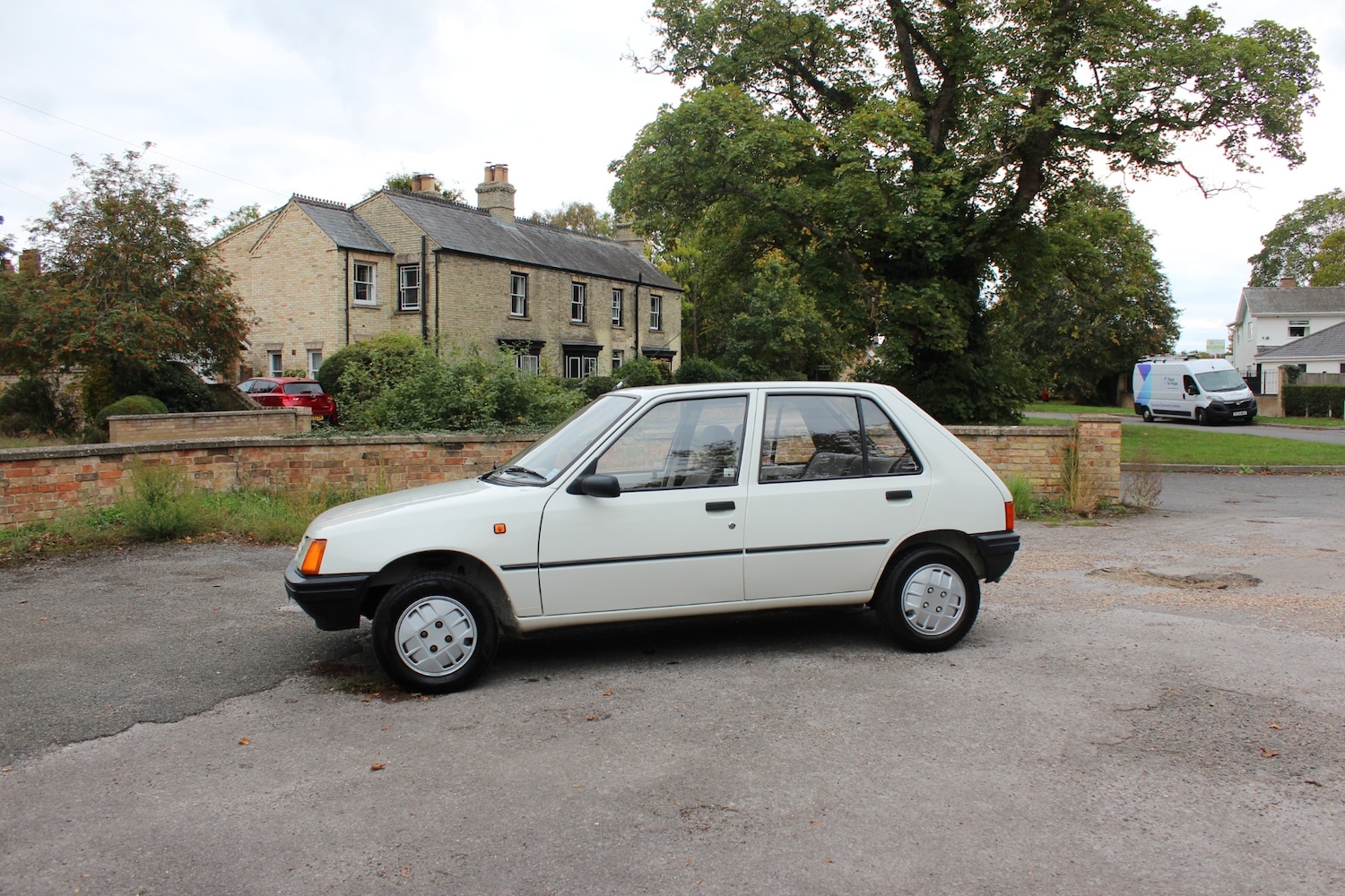 Used Peugeot 205 1990 for sale - 76638743: Photo 7