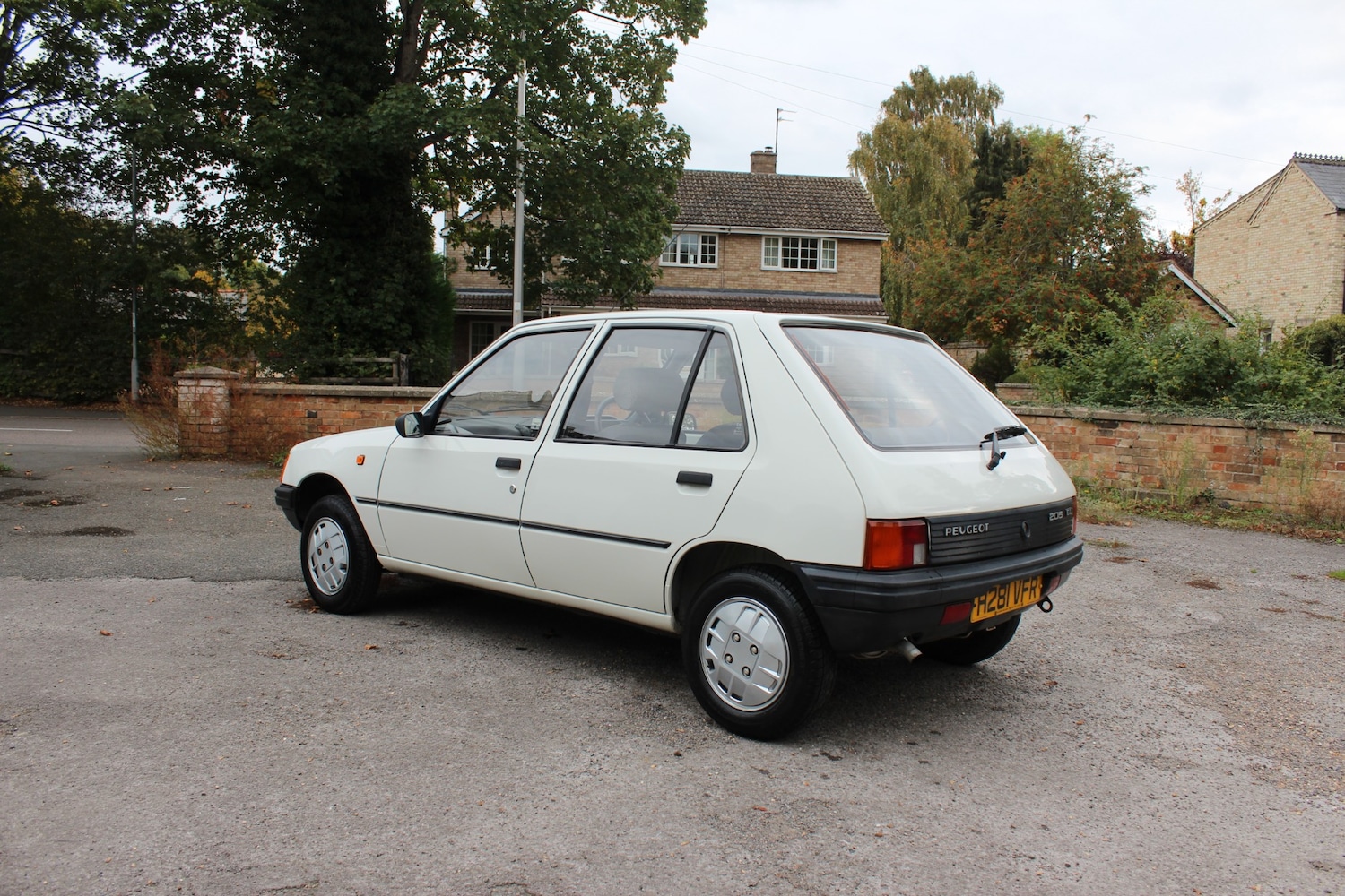 Used Peugeot 205 1990 for sale - 76638743: Photo 9