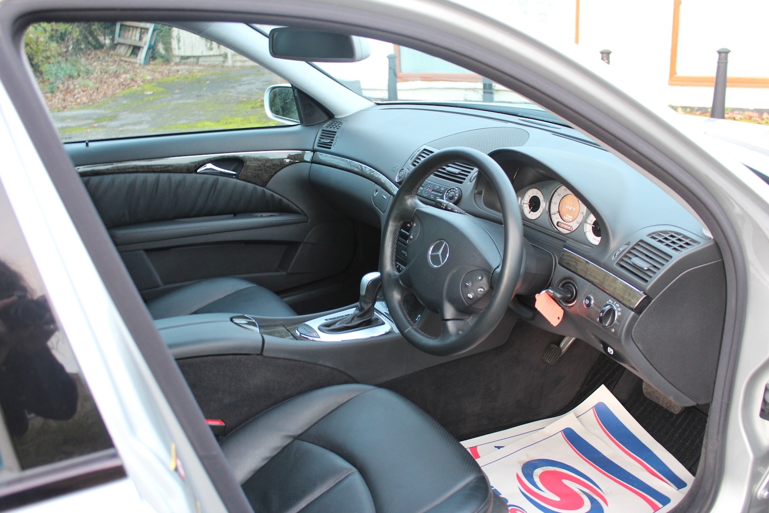 Used Mercedes-Benz E Class 2004 for sale - 76719638: Photo 29