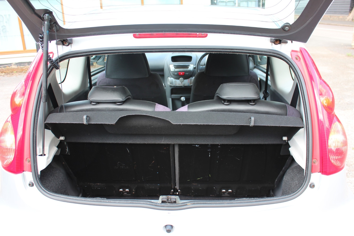 Used Peugeot 107 2010 for sale - 76615863: Photo 16