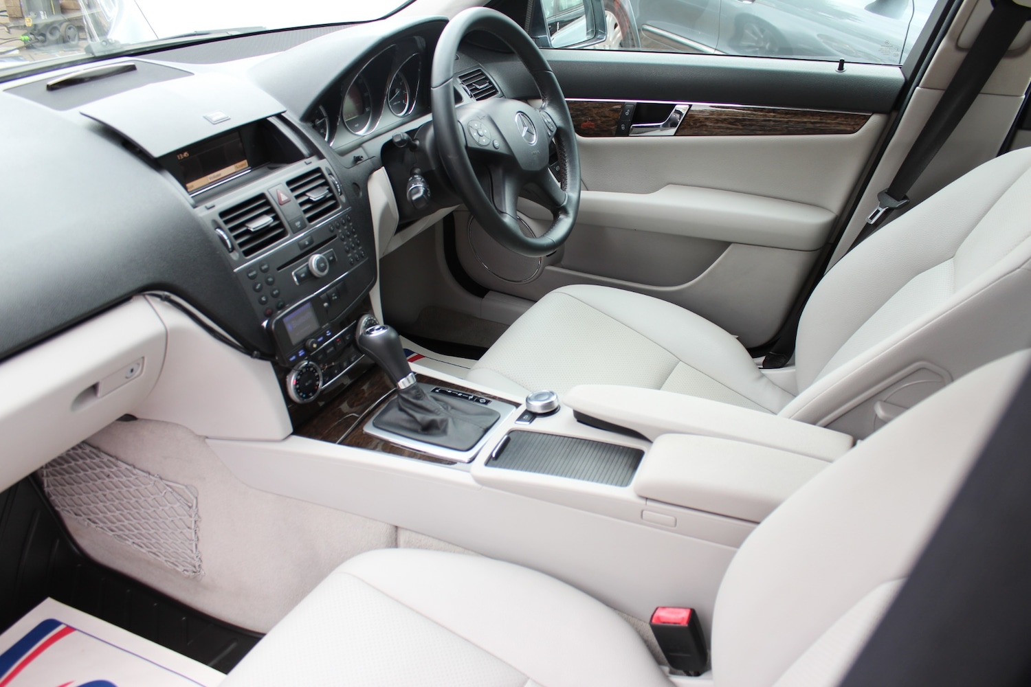 Used Mercedes-Benz C Class 2009 for sale - 76615708: Photo 11