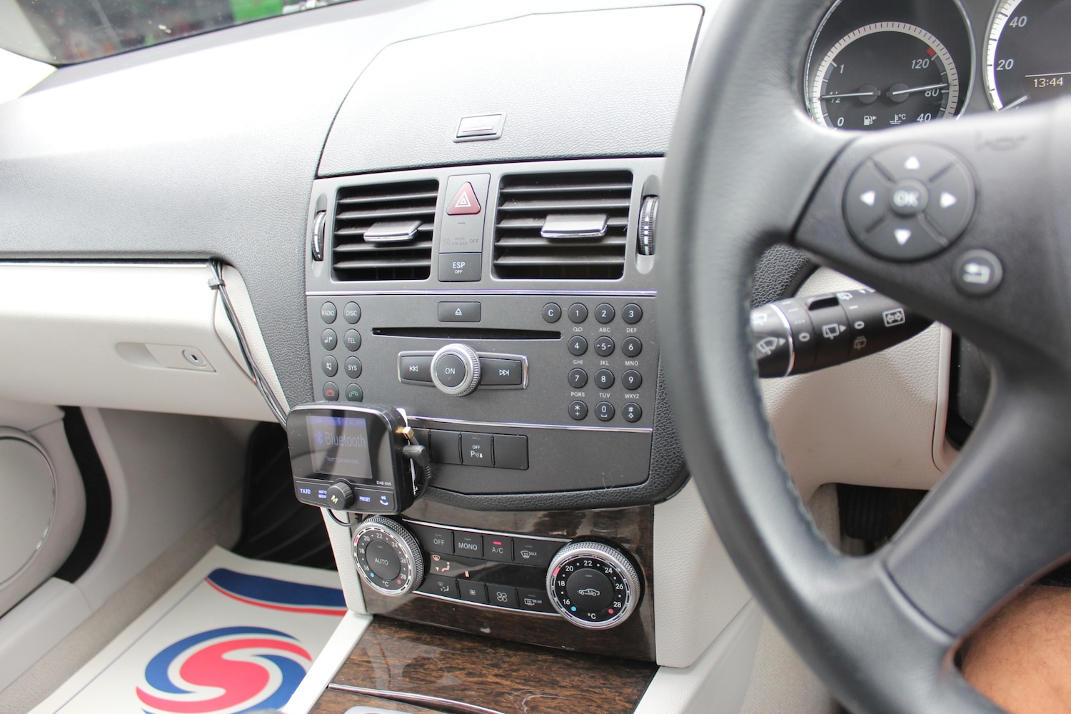 Used Mercedes-Benz C Class 2009 for sale - 76615708: Photo 4