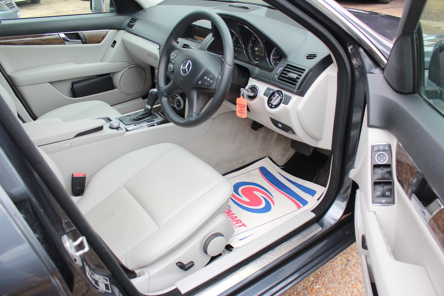 Used Mercedes-Benz C Class 2009 for sale - 76615708: Photo 6