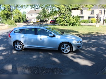Used Volvo V60 2012 for sale - 78433647: Photo