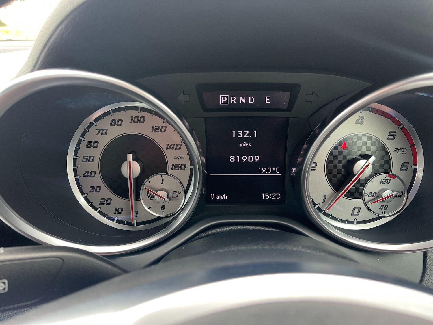 Used Mercedes-Benz SLK 2014 for sale - 76551997: Photo 18