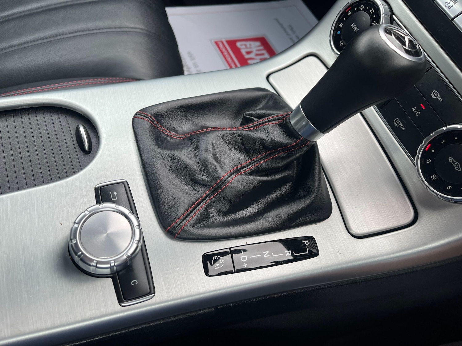 Used Mercedes-Benz SLK 2014 for sale - 76551997: Photo 19