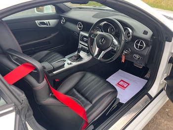 Used Mercedes-Benz SLK 2014 for sale - 76551997: Photo