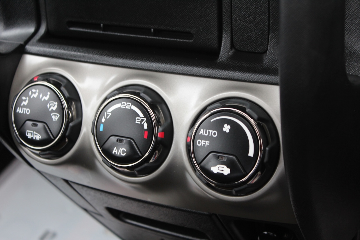 Used Honda CR-V 2005 for sale - 76565240: Photo 38