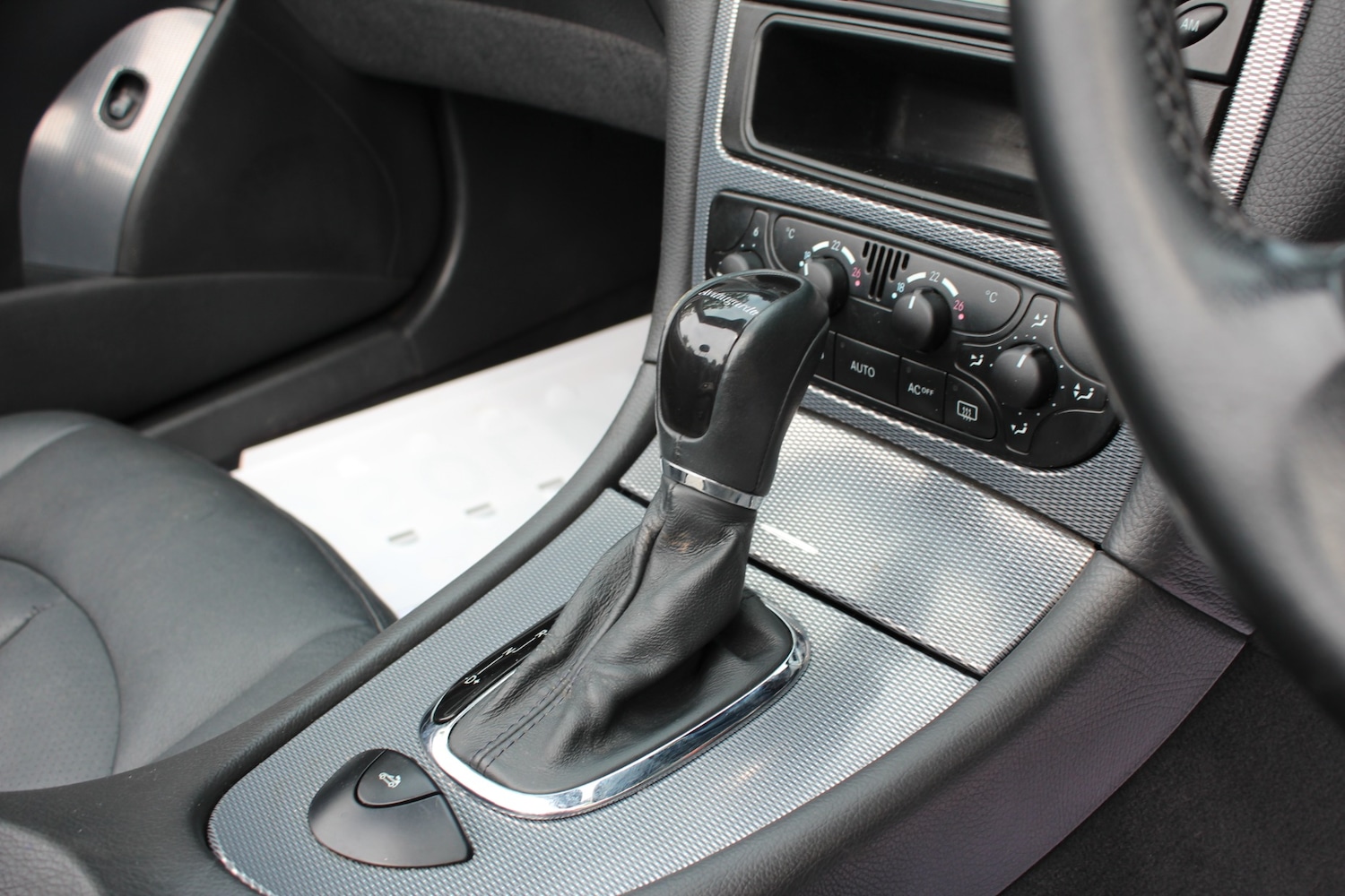 Used Mercedes-Benz CLK 2003 for sale - 76626758: Photo 39