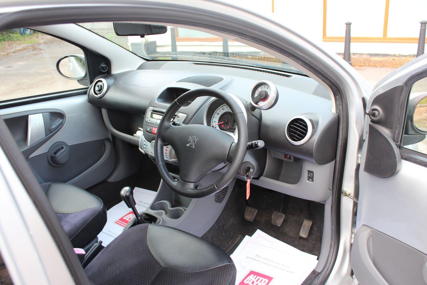 Used Peugeot 107 2010 for sale - 76551989: Photo 19