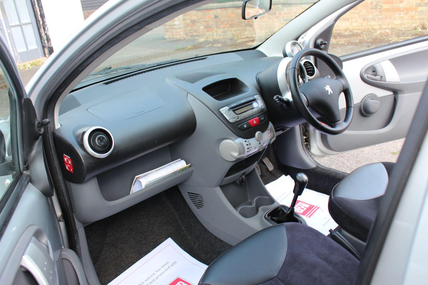 Used Peugeot 107 2010 for sale - 76551989: Photo 23