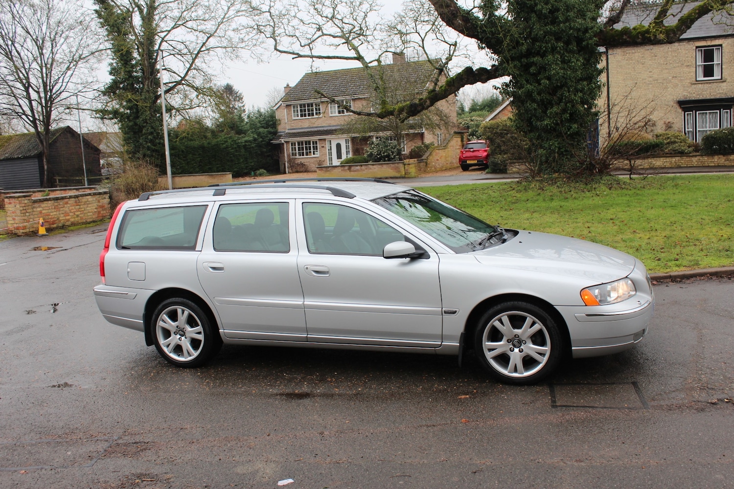 Used Volvo V70 2005 for sale - 77603465: Photo 3