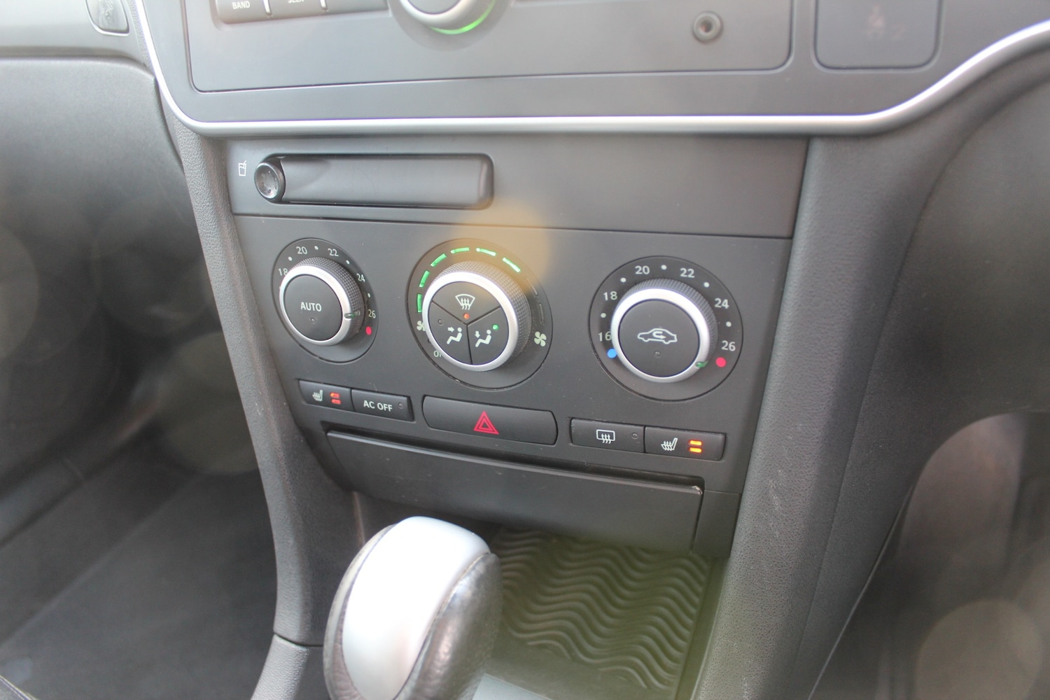 Used Saab 9-3 2010 for sale - 77640207: Photo 31