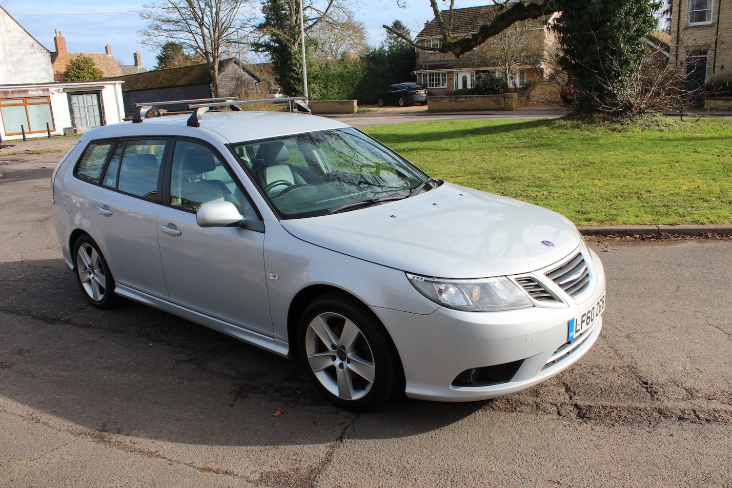 Used Saab 9-3 2010 for sale - 77640207: Photo 7