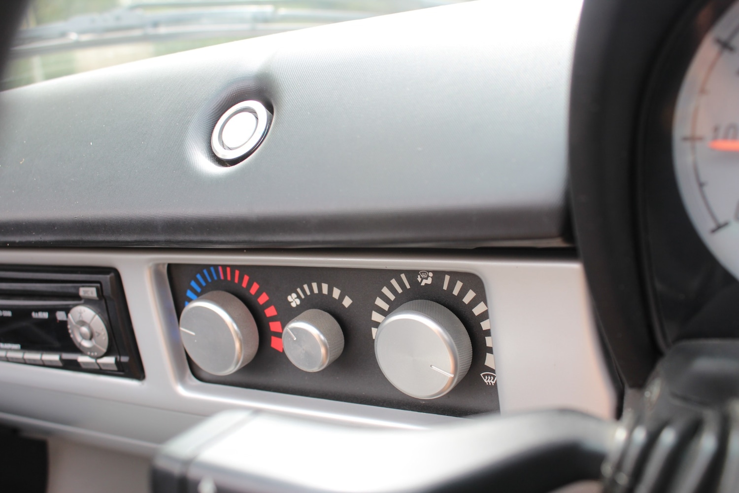 Used Vauxhall VX220 2003 for sale - 76638911: Photo 37