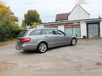 Used Mercedes-Benz E Class 2011 for sale - 79017279: Photo