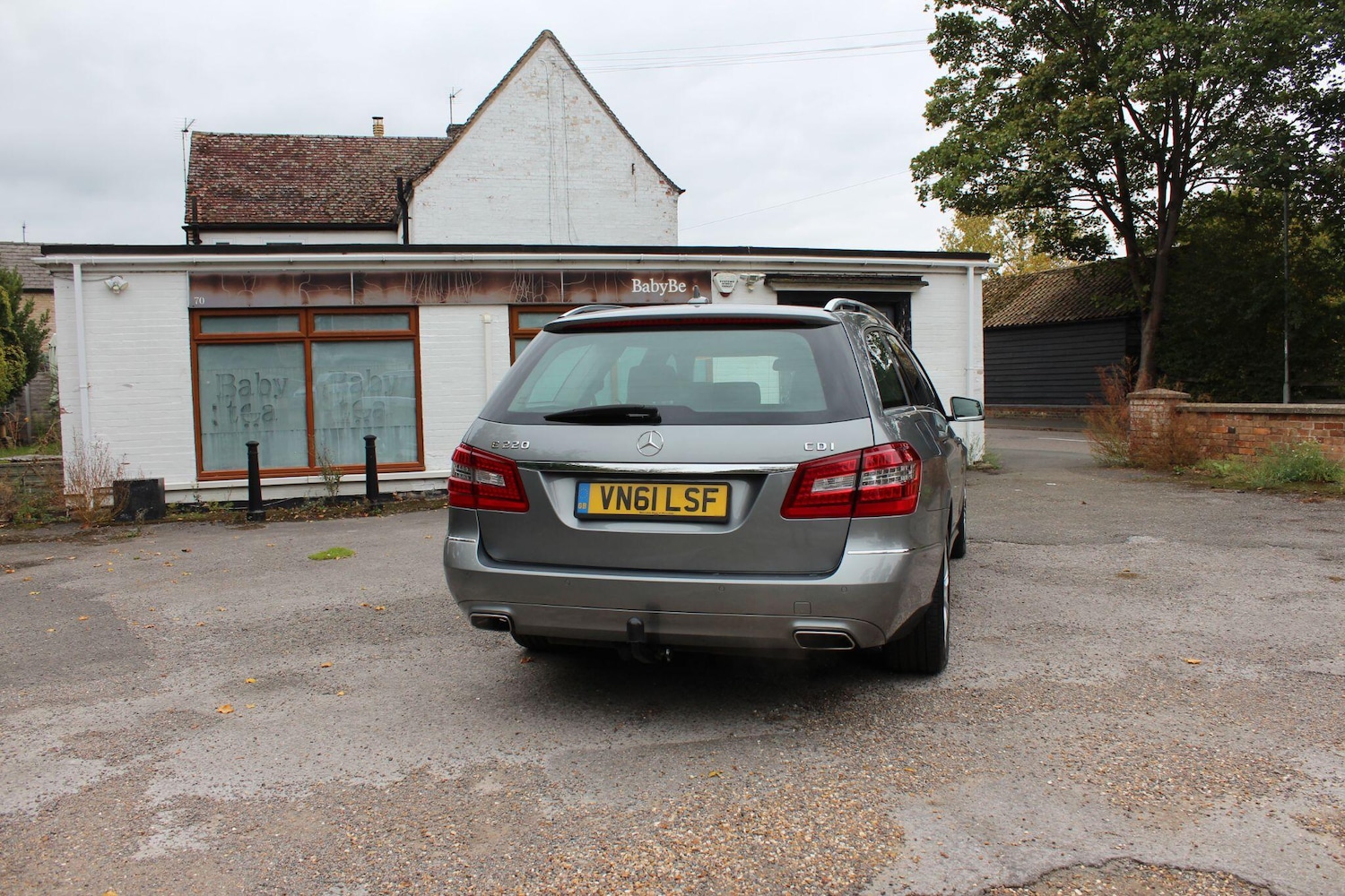 Used Mercedes-Benz E Class 2011 for sale - 76551993: Photo 10