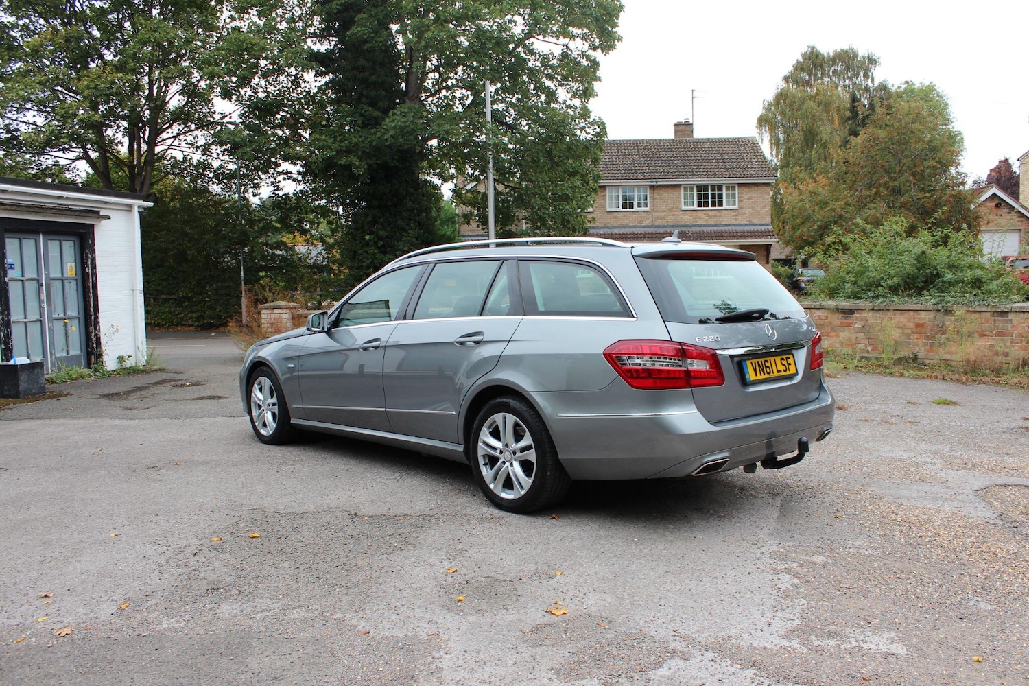 Used Mercedes-Benz E Class 2011 for sale - 76551993: Photo 11
