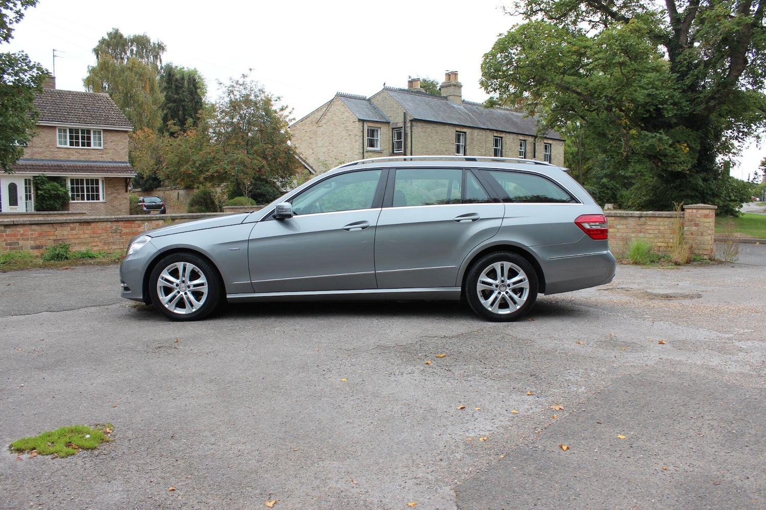Used Mercedes-Benz E Class 2011 for sale - 76551993: Photo 13