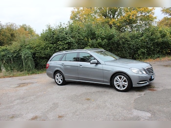 Used Mercedes-Benz E Class 2011 for sale - 76551993: Photo