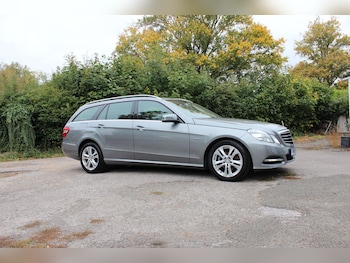 Used Mercedes-Benz E Class 2011 for sale - 76551993: Photo