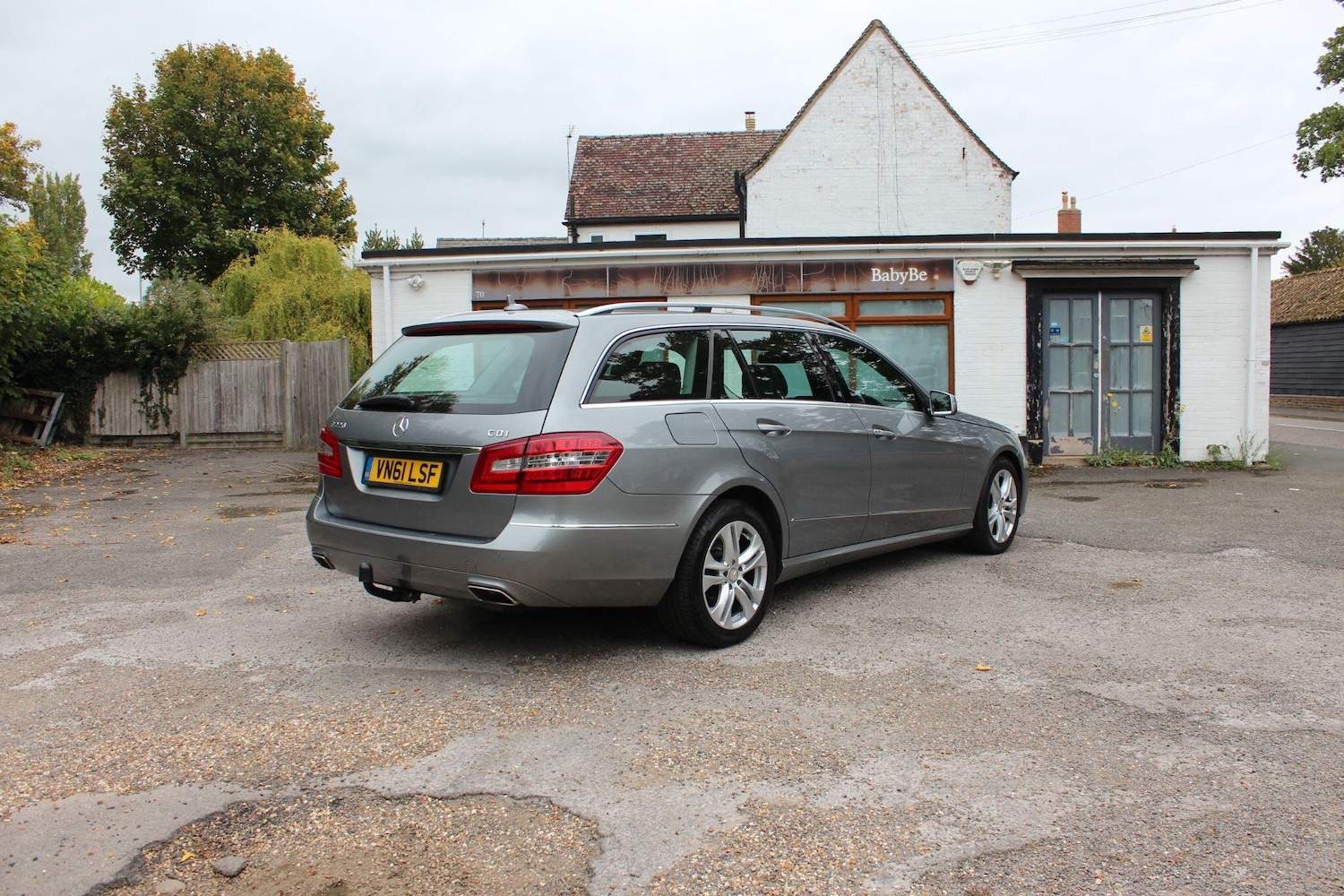 Used Mercedes-Benz E Class 2011 for sale - 76551993: Photo 7