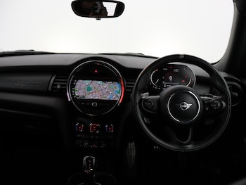 Used MINI Hatch 2020 for sale - 76981533: Photo