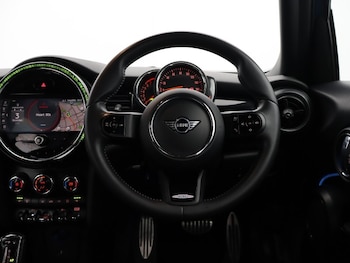 Used MINI Hatch 2022 for sale - 76981205: Photo