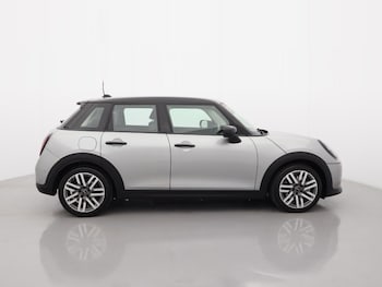 Used MINI Cooper 2024 for sale - 77619309: Photo