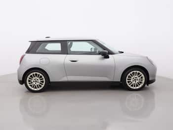 Used MINI Cooper 2024 for sale - 79717232: Photo
