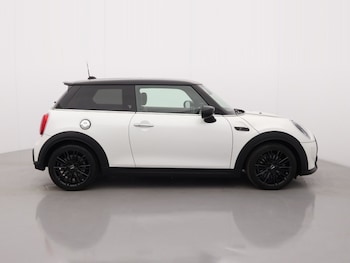 Used MINI Hatch 2024 for sale - 77718132: Photo