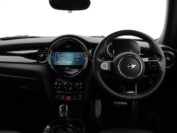 Used MINI Hatch 2023 for sale - 76981498: Photo