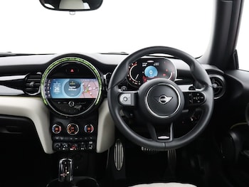 Used MINI Hatch 2022 for sale - 77649899: Photo