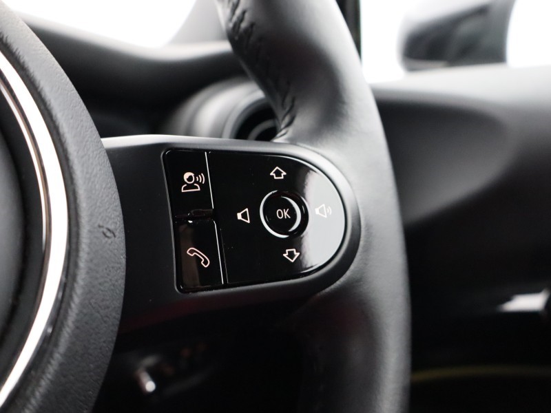 Used MINI Convertible 2021 for sale - 76982480: Photo 19