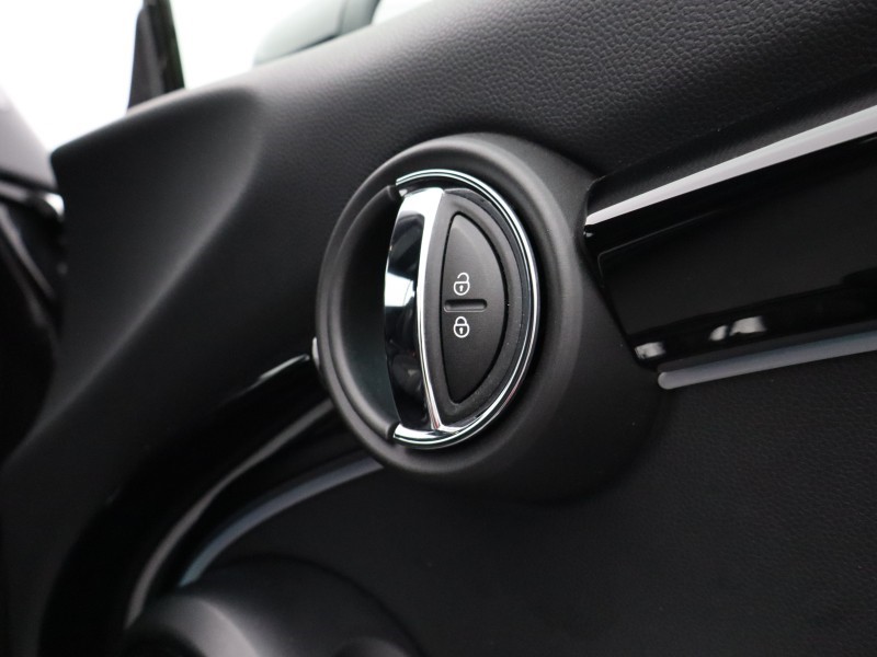 Used MINI Convertible 2021 for sale - 76982480: Photo 27