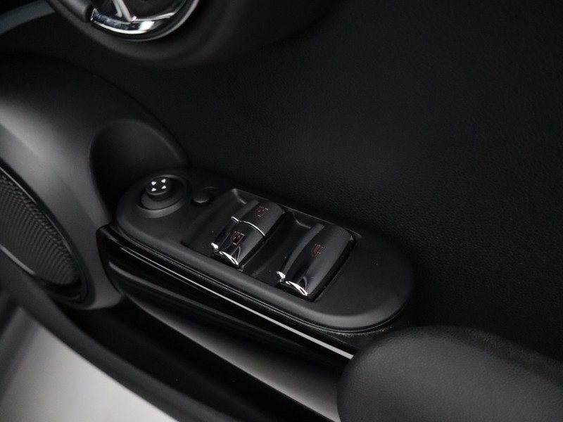 Used MINI Convertible 2021 for sale - 76982480: Photo 29