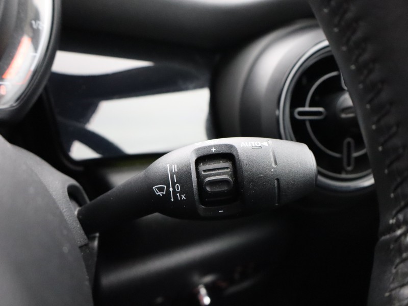 Used MINI Convertible 2021 for sale - 76982480: Photo 44