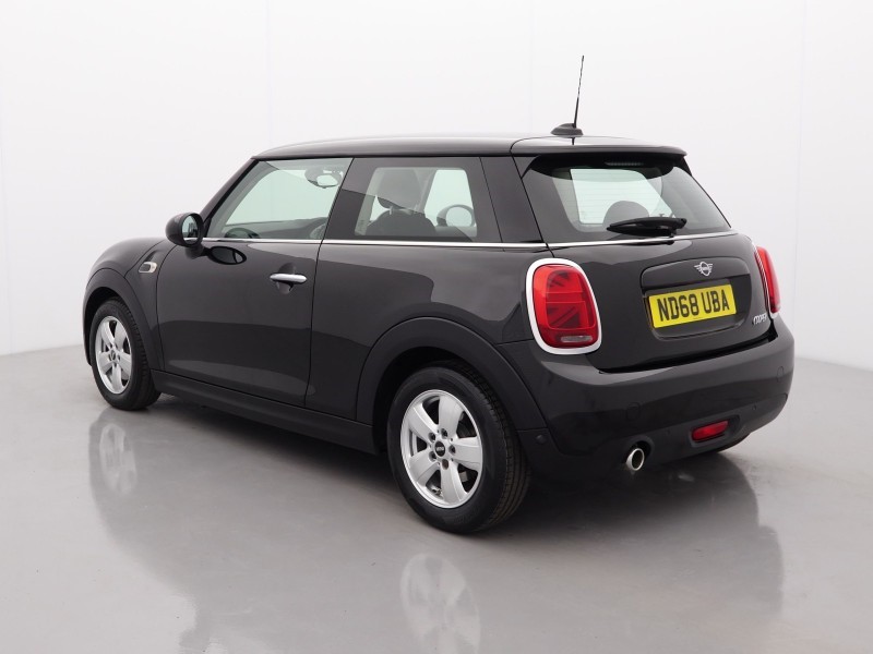 Used MINI Hatch 2018 for sale - 76982380: Photo 2