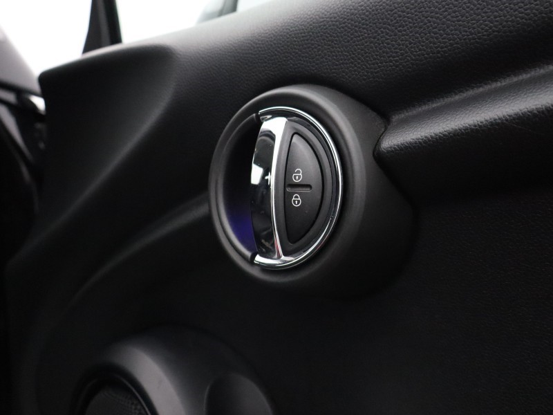 Used MINI Hatch 2018 for sale - 76982380: Photo 26