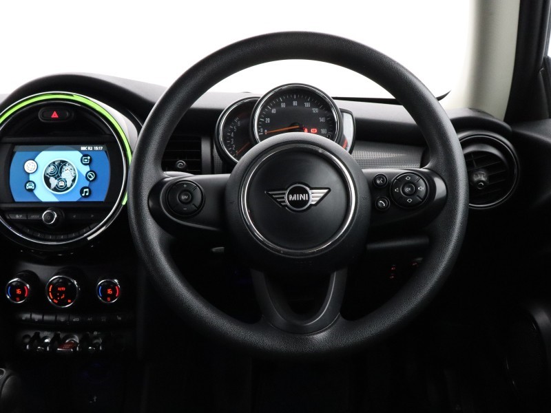 Used MINI Hatch 2018 for sale - 76982380: Photo 5