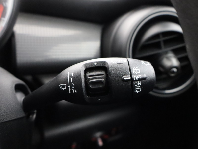 Used MINI Hatch 2018 for sale - 76982380: Photo 51