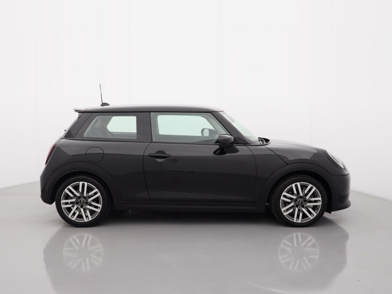 Used MINI Cooper 2024 for sale - 77519395: Photo 2
