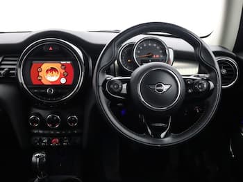 Used MINI Hatch 2019 for sale - 79652711: Photo