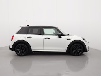 Used MINI Hatch 2024 for sale - 77687517: Photo