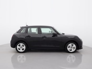 Used MINI Cooper 2025 for sale - 76981397: Photo