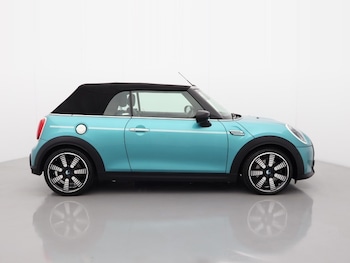 Used MINI Convertible 2023 for sale - 76980914: Photo