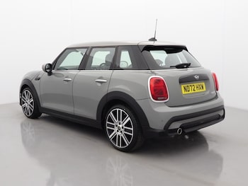 Used MINI Hatch 2022 for sale - 76982435: Photo