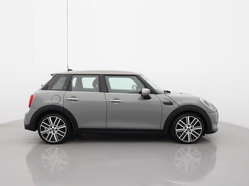 Used MINI Hatch 2022 for sale - 76982435: Photo 3