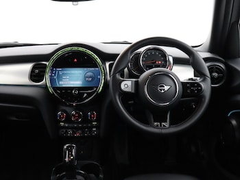 Used MINI Hatch 2022 for sale - 76982435: Photo